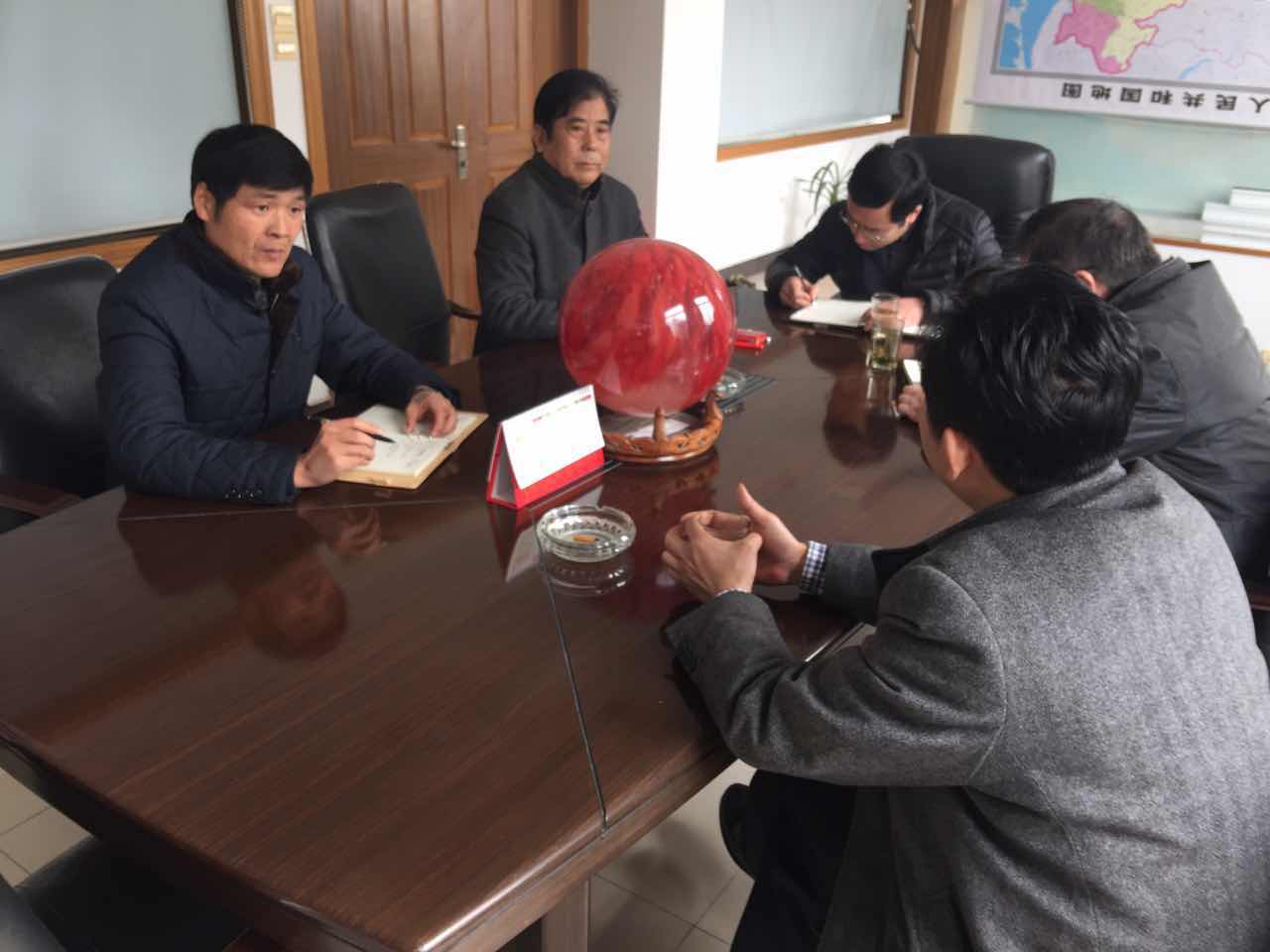 洛陽鎮黨委書記，副鎮長走訪調研我公司